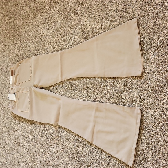 Judy Blue Jeans - Picture 5 of 10